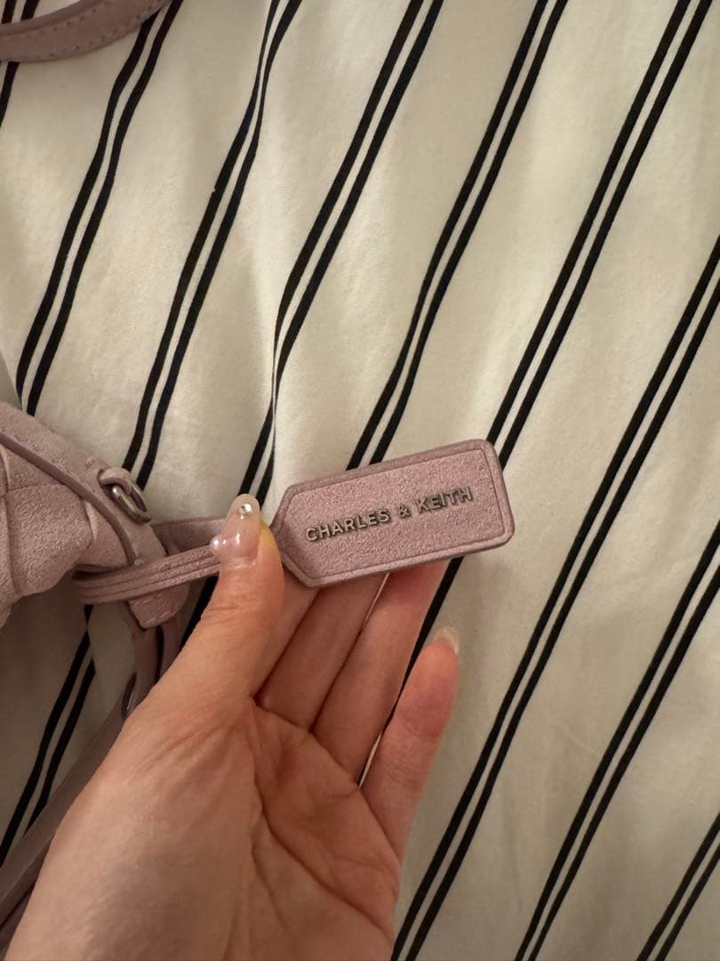 【ajote様】CHARLES & KEITH スエードウーブンショルダーバッグ