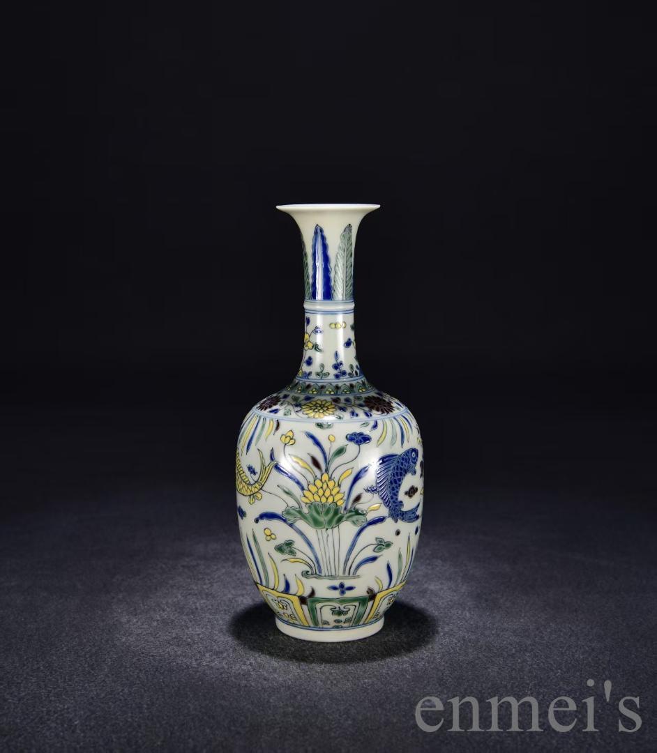 中国古美術・珍品・大明成化紋・五彩魚藻紋瓶・花瓶・唐物・陶磁器・青白磁・文房置物