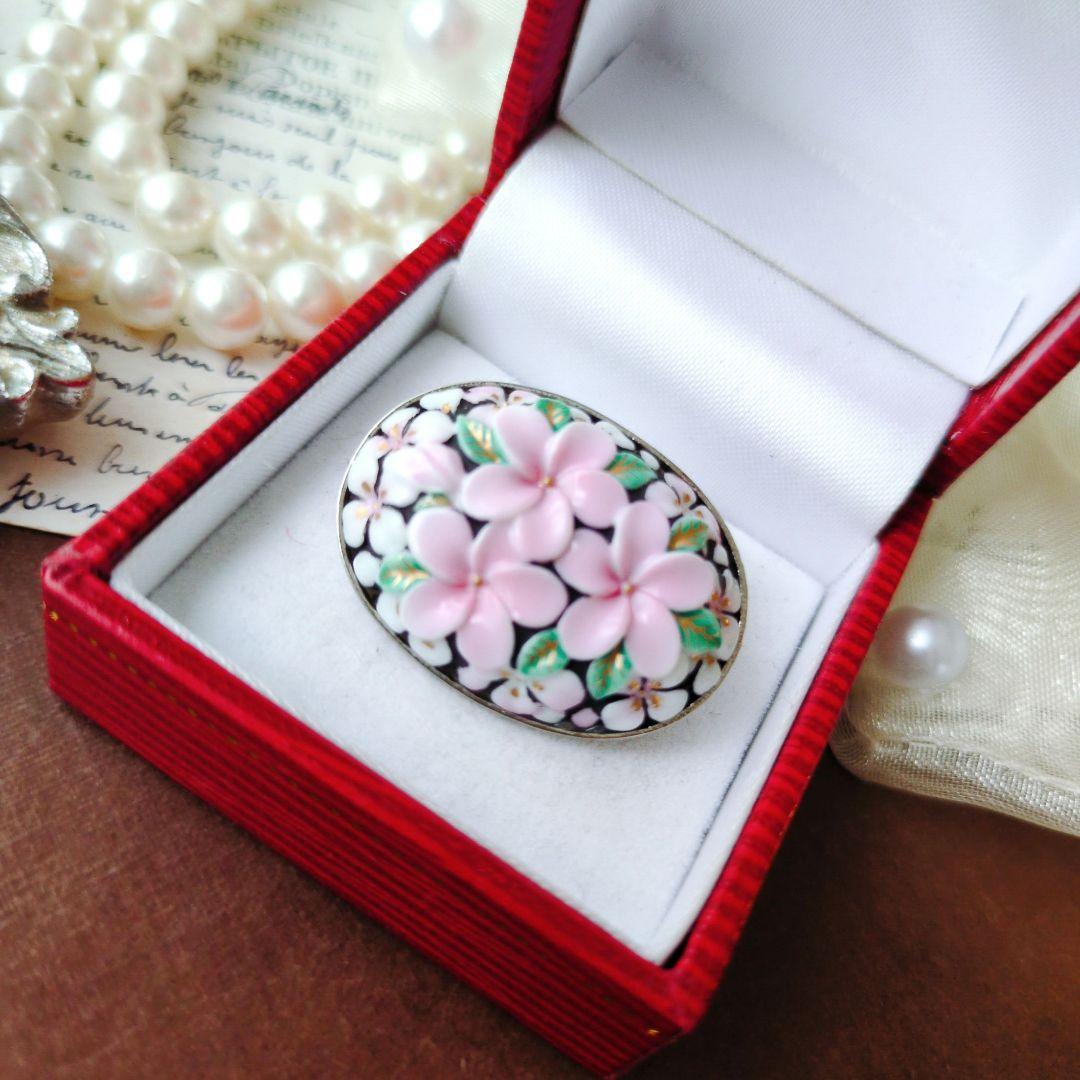 俊兼ジュエリー トシカネ 有田焼 フラワー ブローチ 花模様 TOSHIKANE