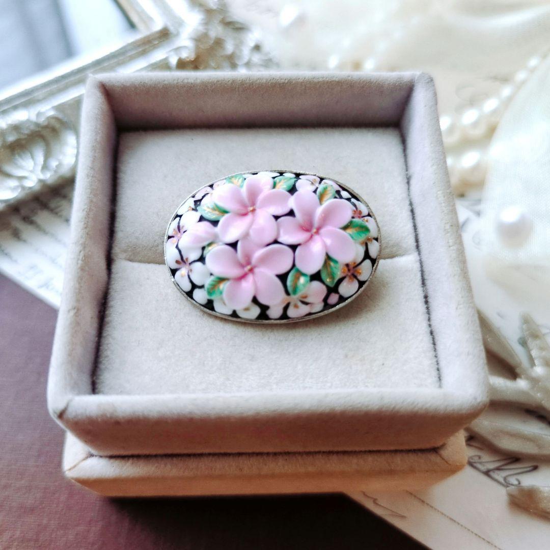 俊兼ジュエリー トシカネ 有田焼 フラワー ブローチ 花模様 TOSHIKANE