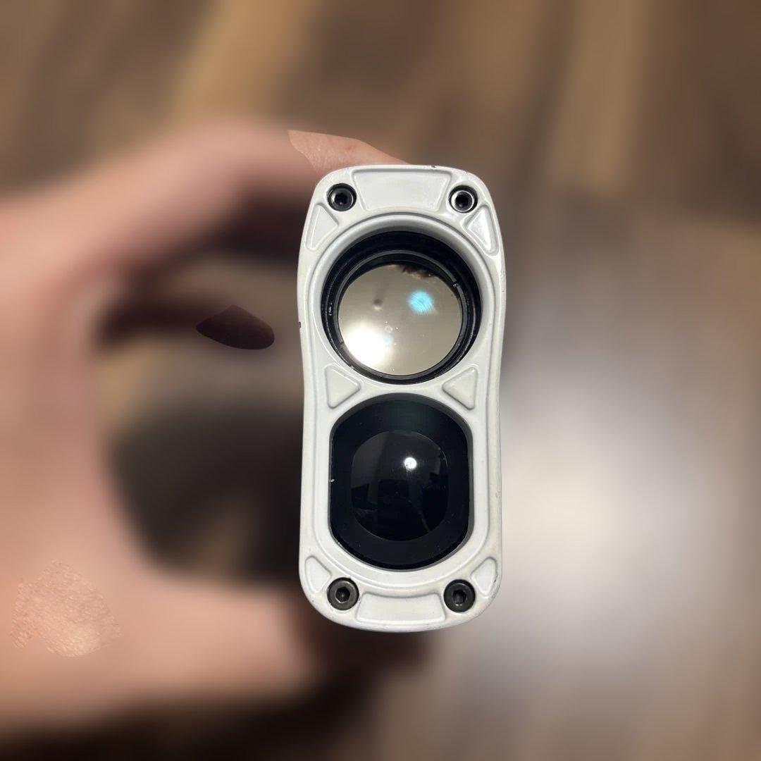 Bushnell Tour Z6 ゴルフ用距離計 ケース付き