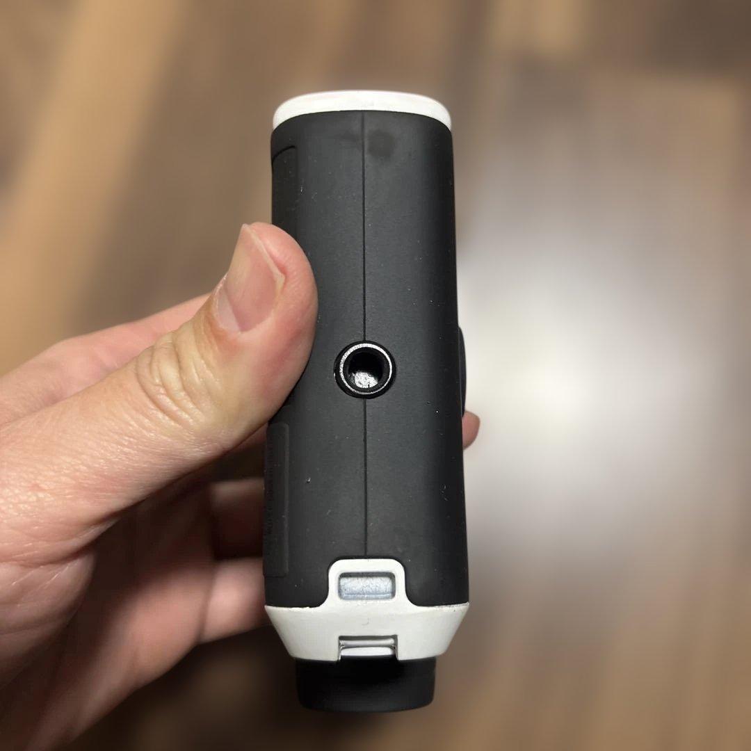 Bushnell Tour Z6 ゴルフ用距離計 ケース付き