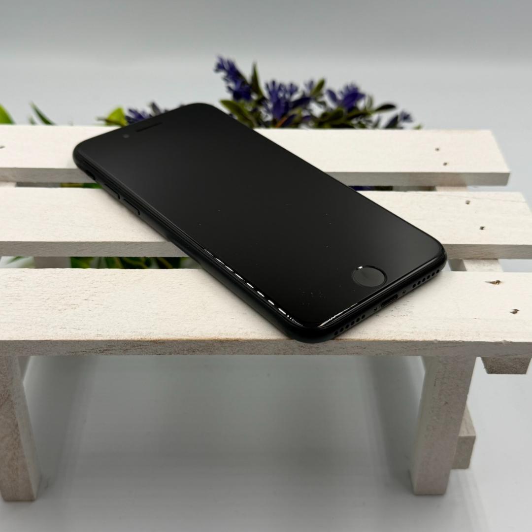 【美品】iPhone SE第3世代 64GB ミッドナイト 389