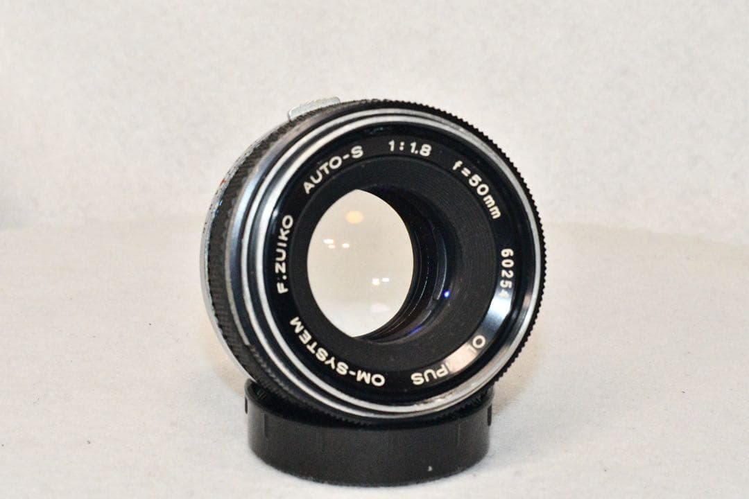 《動作品》OLYMPUS OM-2n+標準レンズ付フィルムカメラ a427