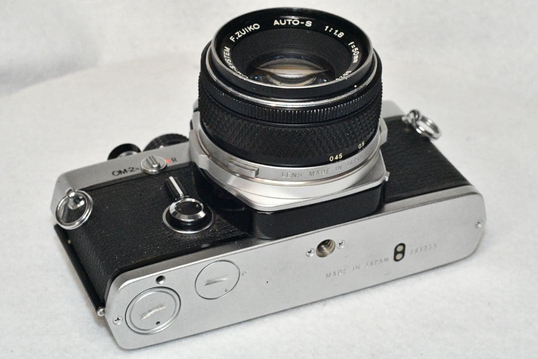 《動作品》OLYMPUS OM-2n+標準レンズ付フィルムカメラ a427