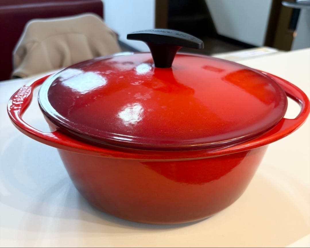 ル・クルーゼ センセーション ココットロンド 22cm チェリーレッド