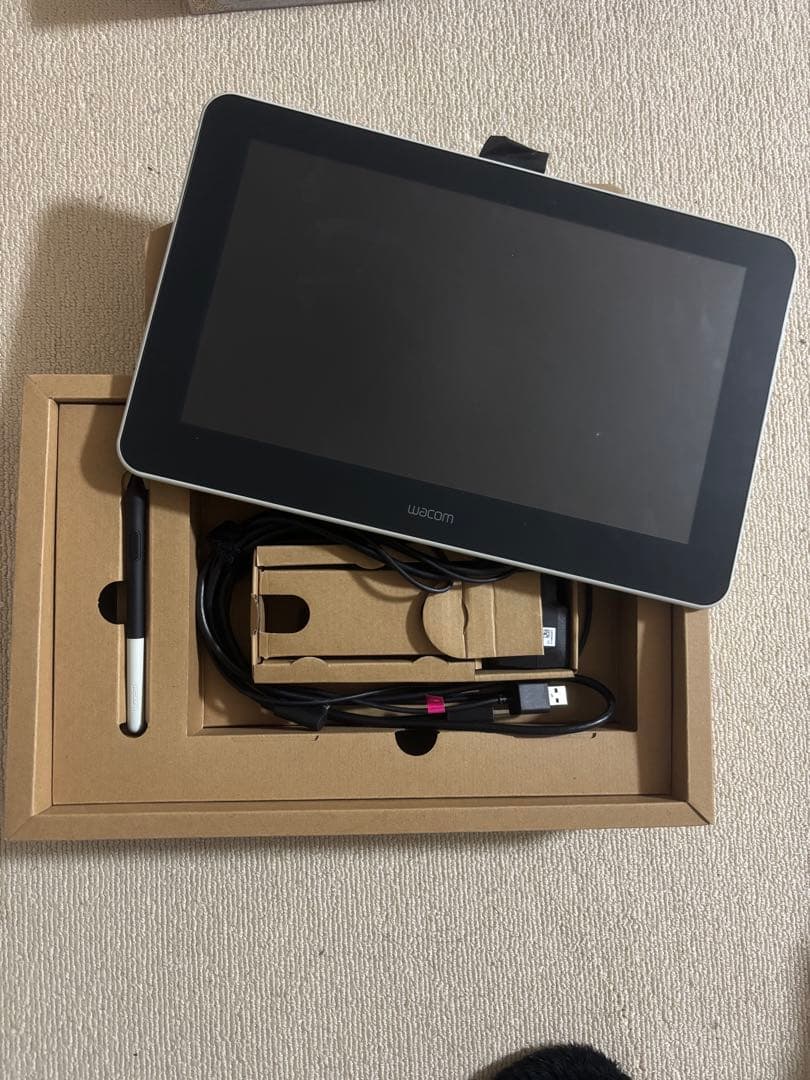 ワコム　13.3インチ 液タブ Wacom One 液晶ペンタブレット