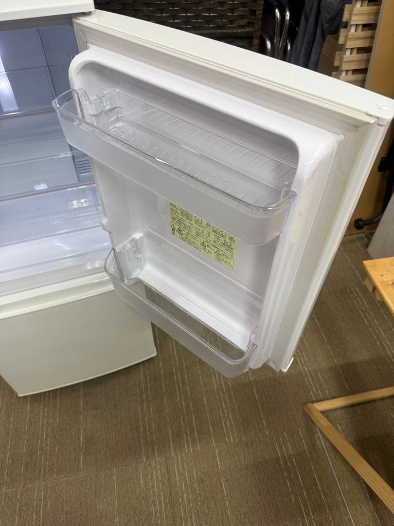 【洗浄消毒作業済】SHARP 137L 冷凍冷蔵庫　SJ-DA14D-W