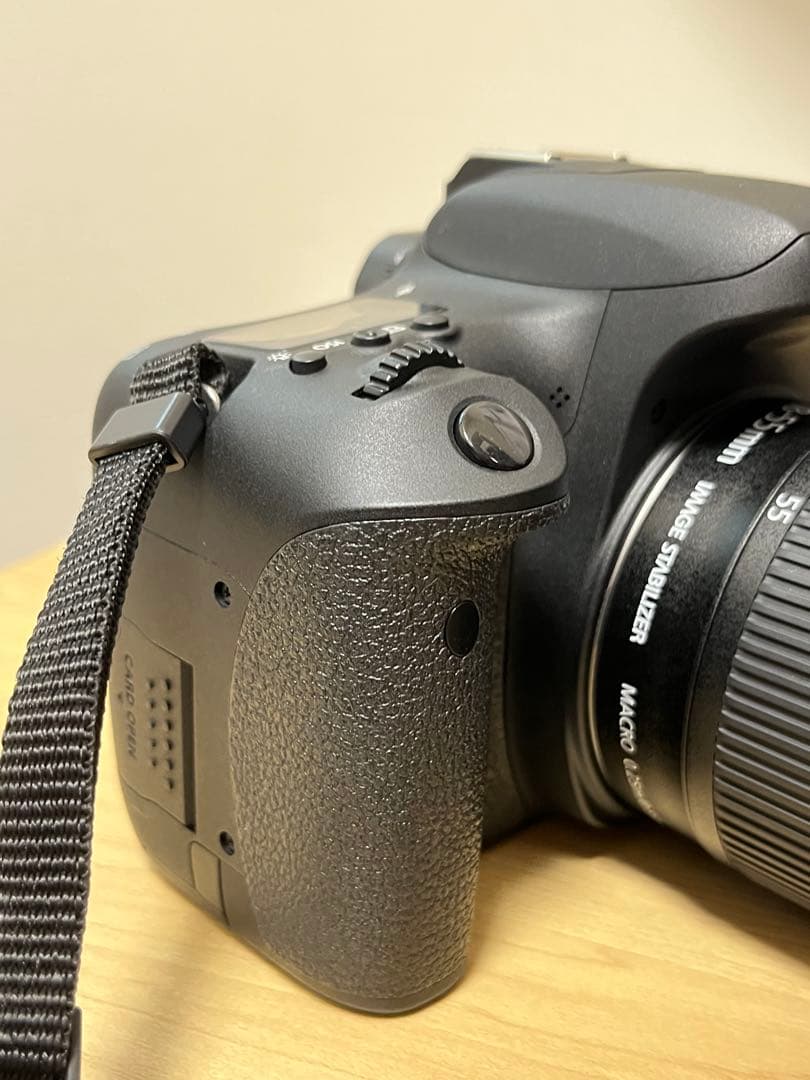 美品 Canon EOS 8000D ダブルズームキット