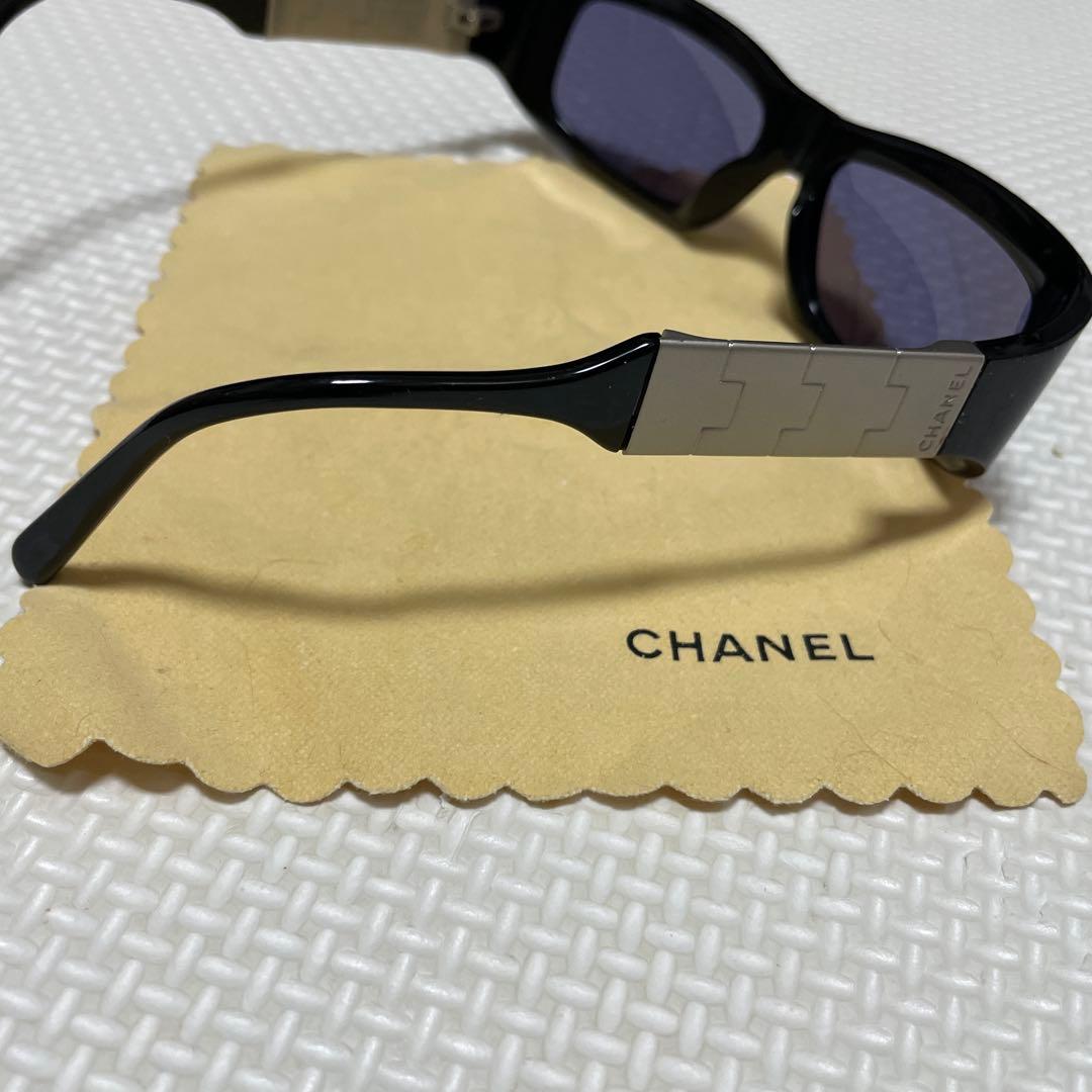 CHANEL　シャネル　サングラス　黒　ケース付き　ヴィンテージ