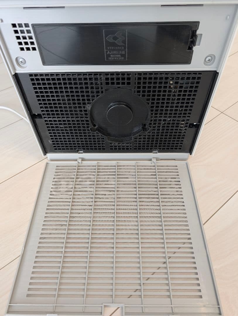 2022年ダイキン製 MCK70YBK-W 加湿ストリーマ空気清浄機　花粉対応