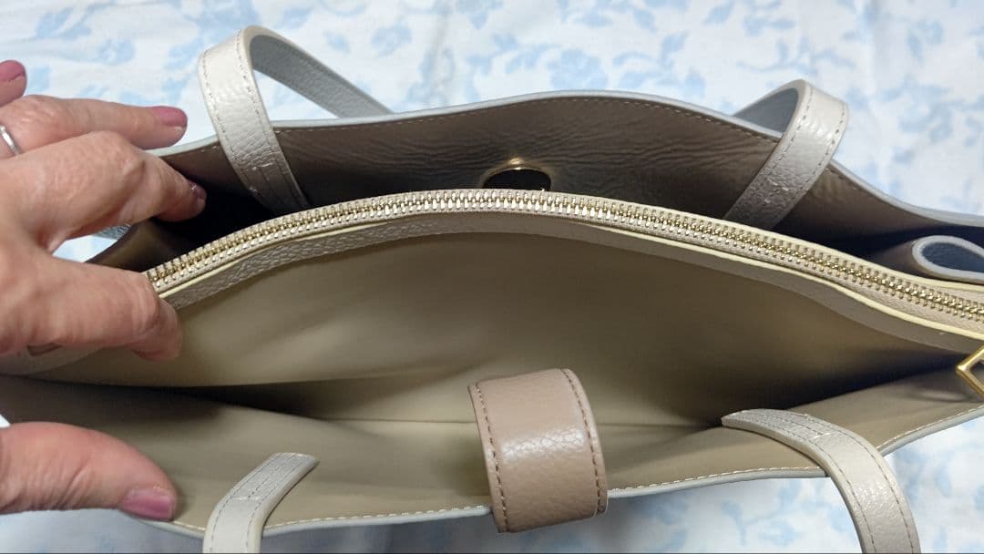 美品 フルラ ソフィア トートバッグ L