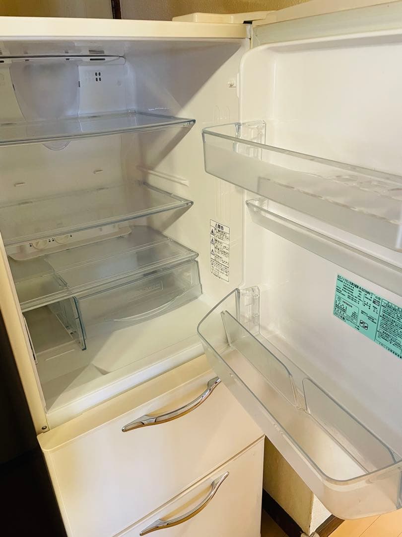 日立 3ドア 265L 冷凍冷蔵庫 R-S27AMV ホワイト レトロデザイン