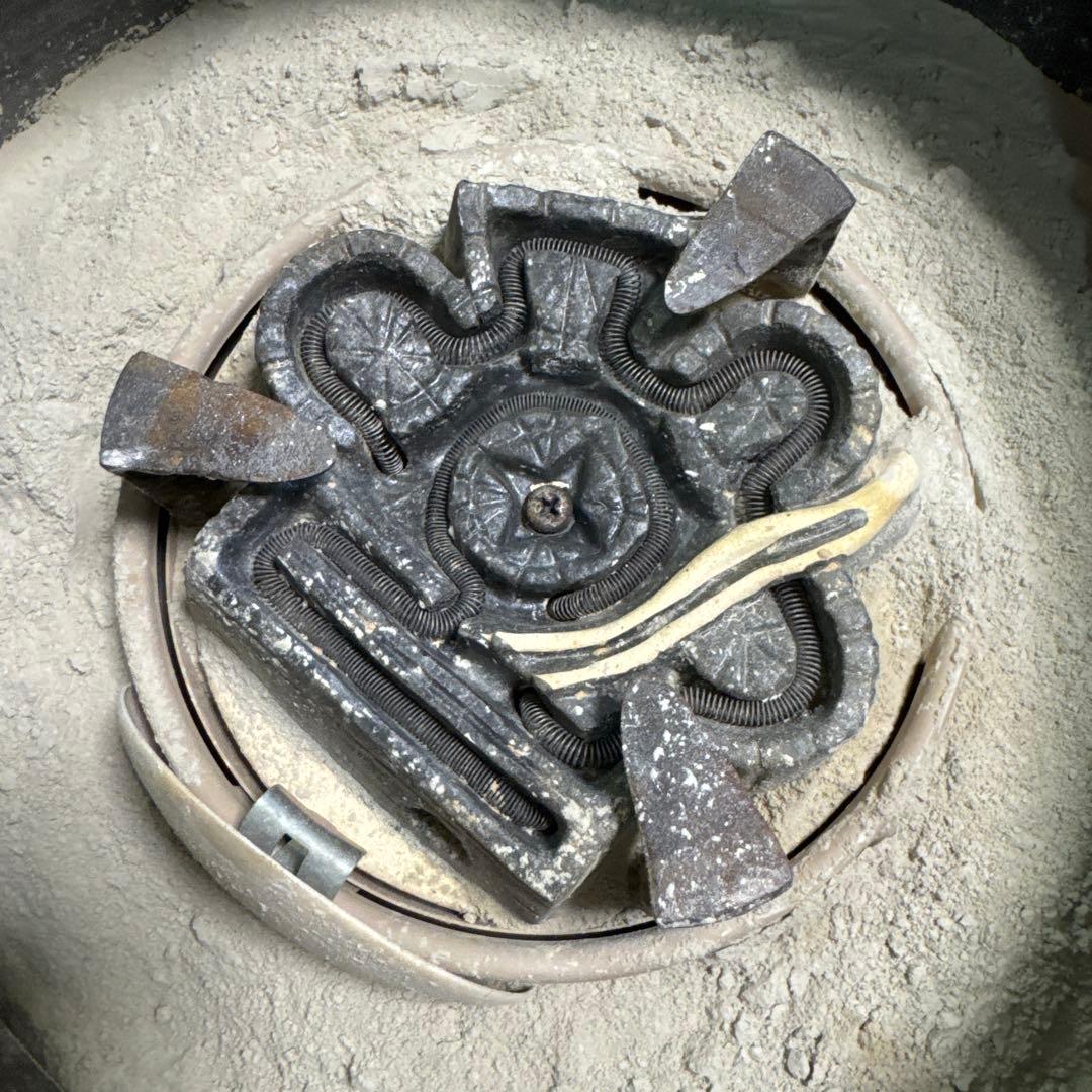 G90 送料無料　風炉型電熱器　合金面取風炉　古銅色　敷板　野々田商店　灰入り