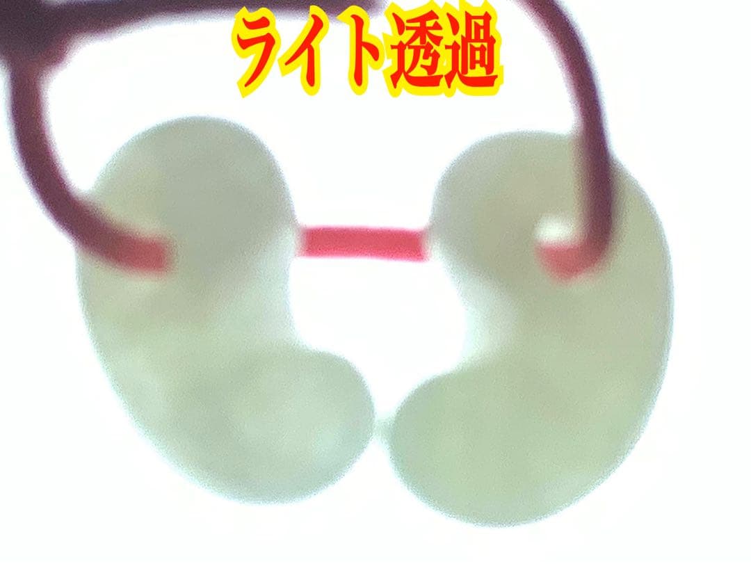 ✳ピカピカの綺麗な勾玉　極上の透明感　糸魚川翡翠ミニ勾玉2個セット ‼️