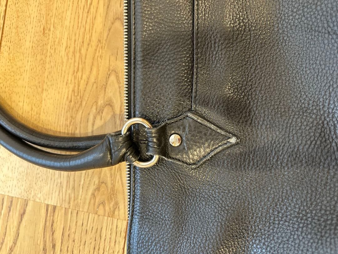 ヴィヴァンウエストウッド　型押しレザーバッグ