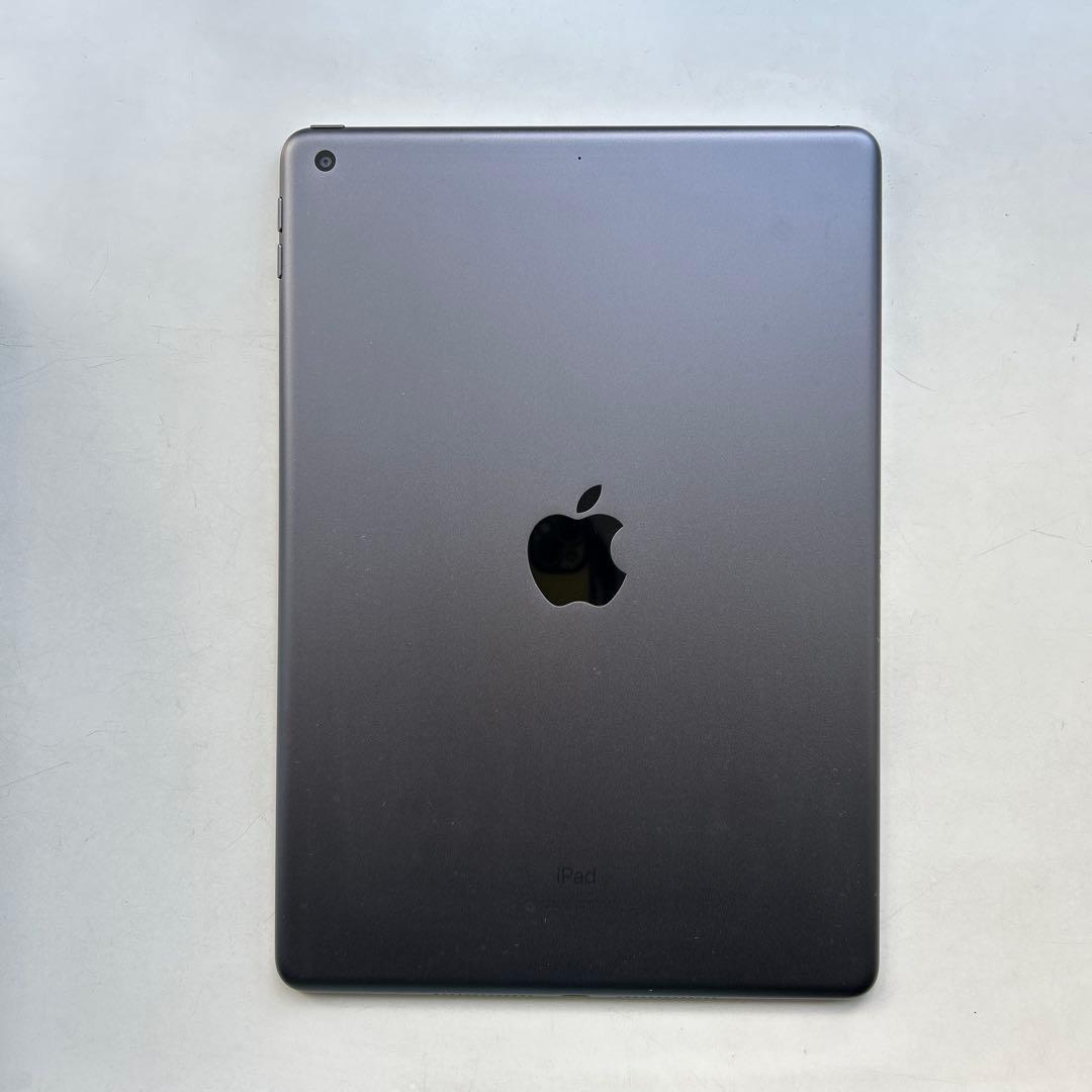 第8世代Apple iPad Wi-Fiモデル　32gbスペースグレー