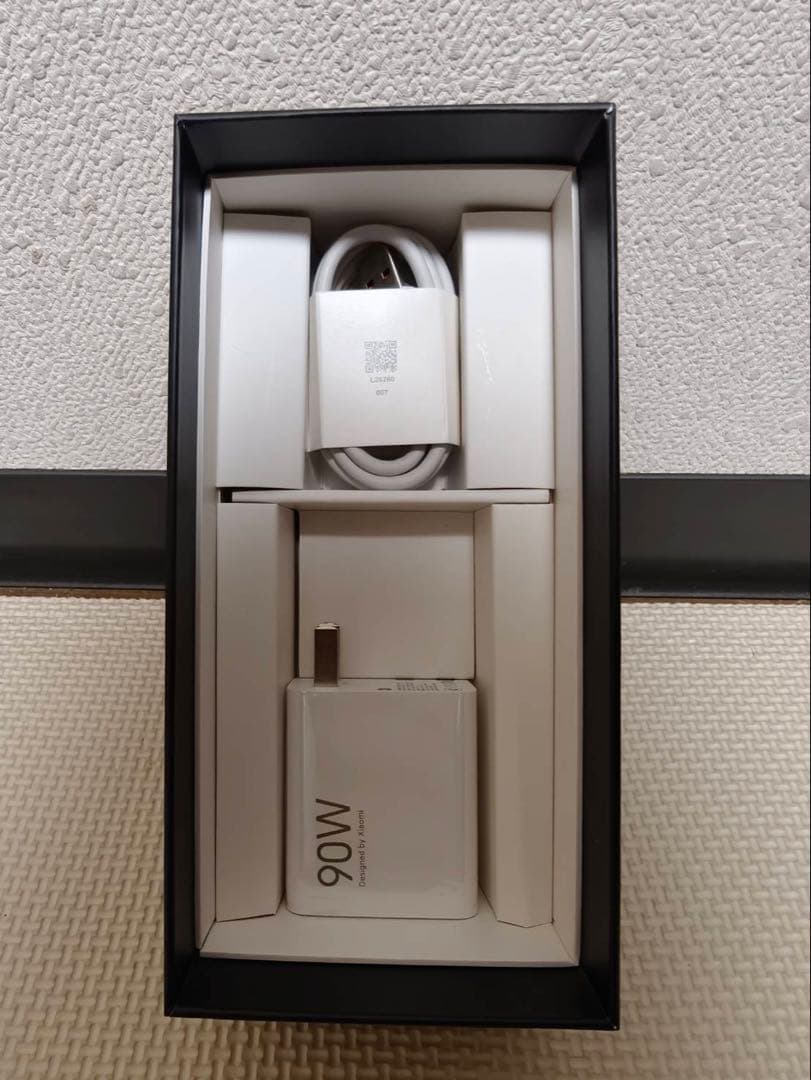 お値下げ　【オマケ付き】Xiaomi 13 Ultra 16GB/512GB