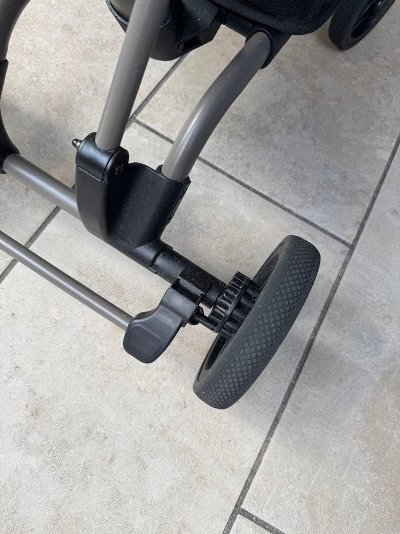 【もーこ】AIRBUGGY WIZ X ペットカート ヴィンテージカーキー