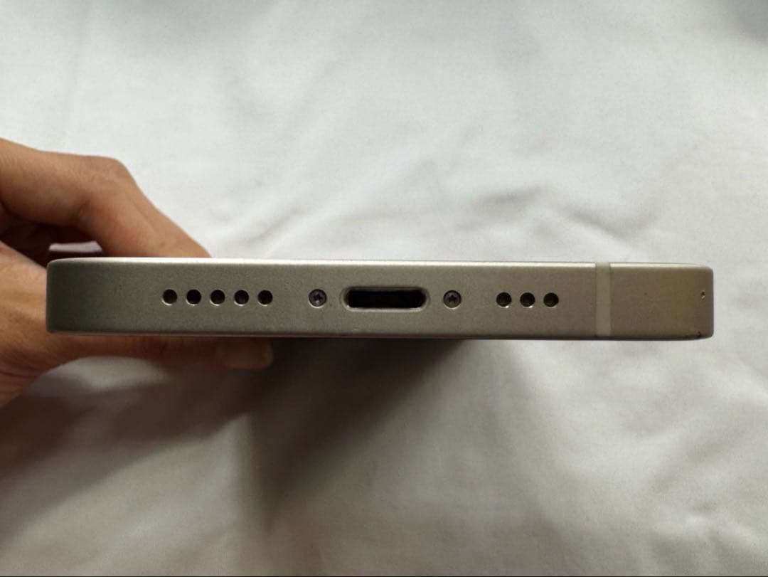 iPhone 13 128GB スターライト