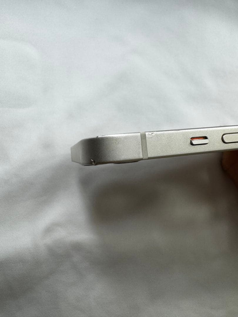 iPhone 13 128GB スターライト