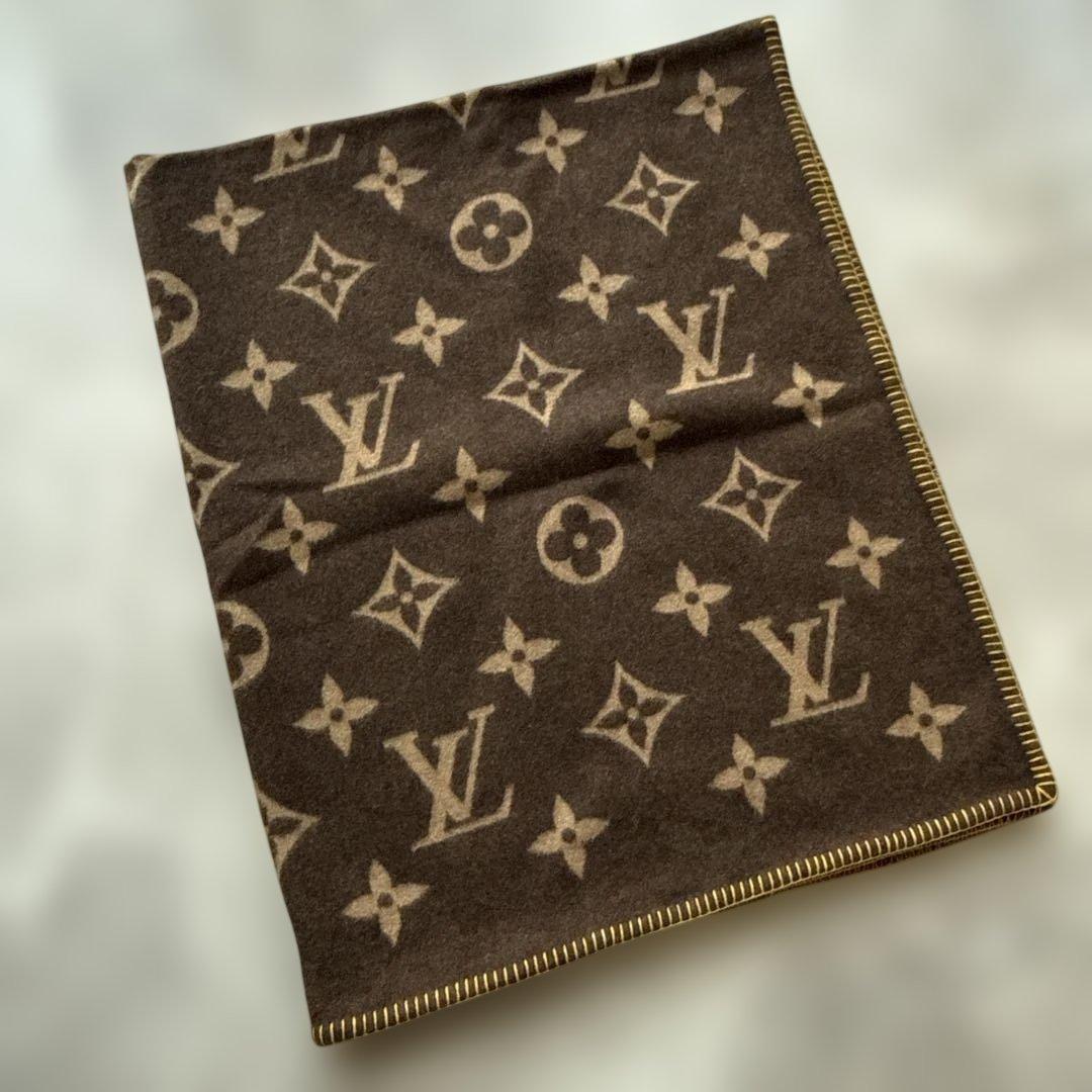 LOUIS VUITTON【ルイヴィトン】モノグラム リバーシブル✨ブランケット