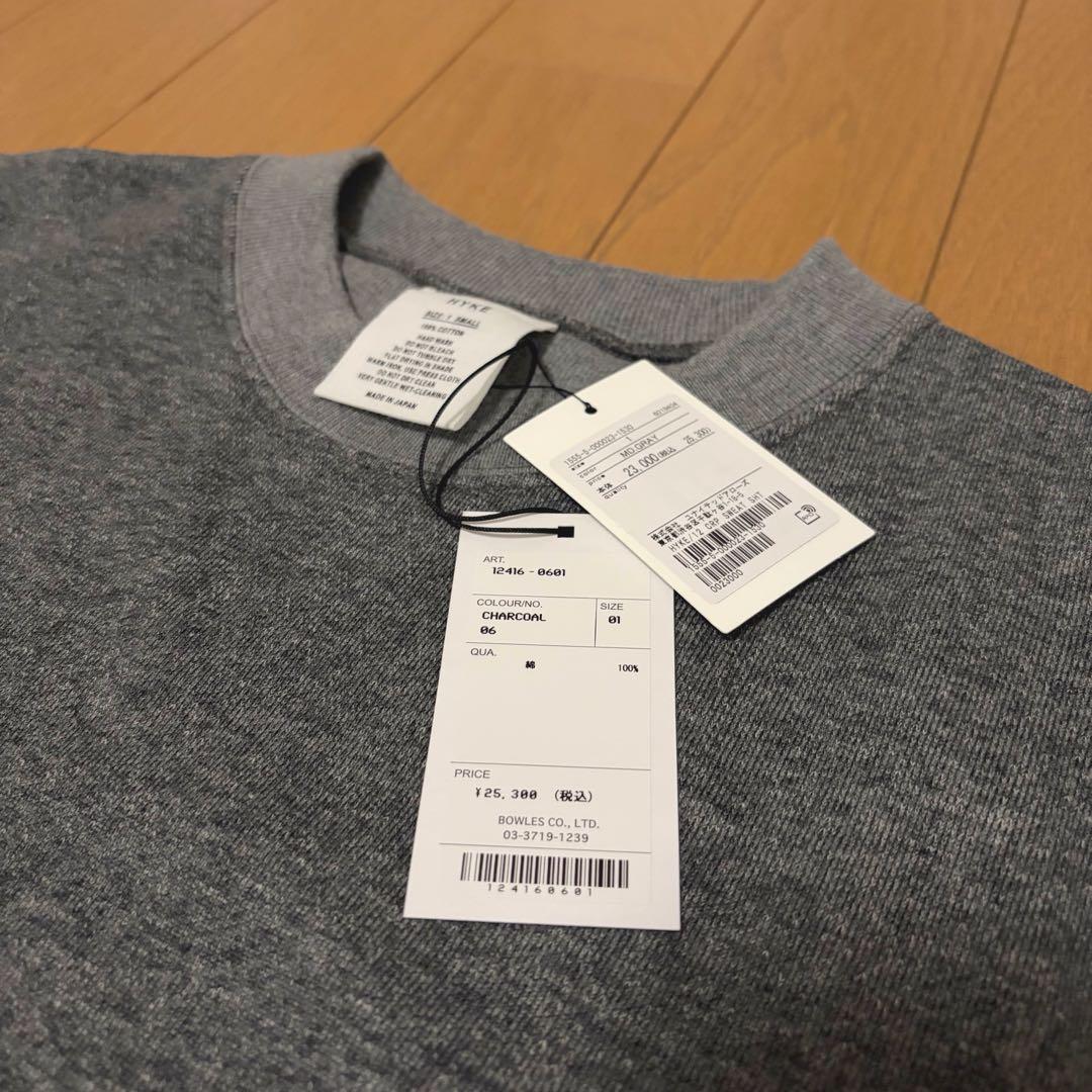 HYKE 》クロップド スウェット