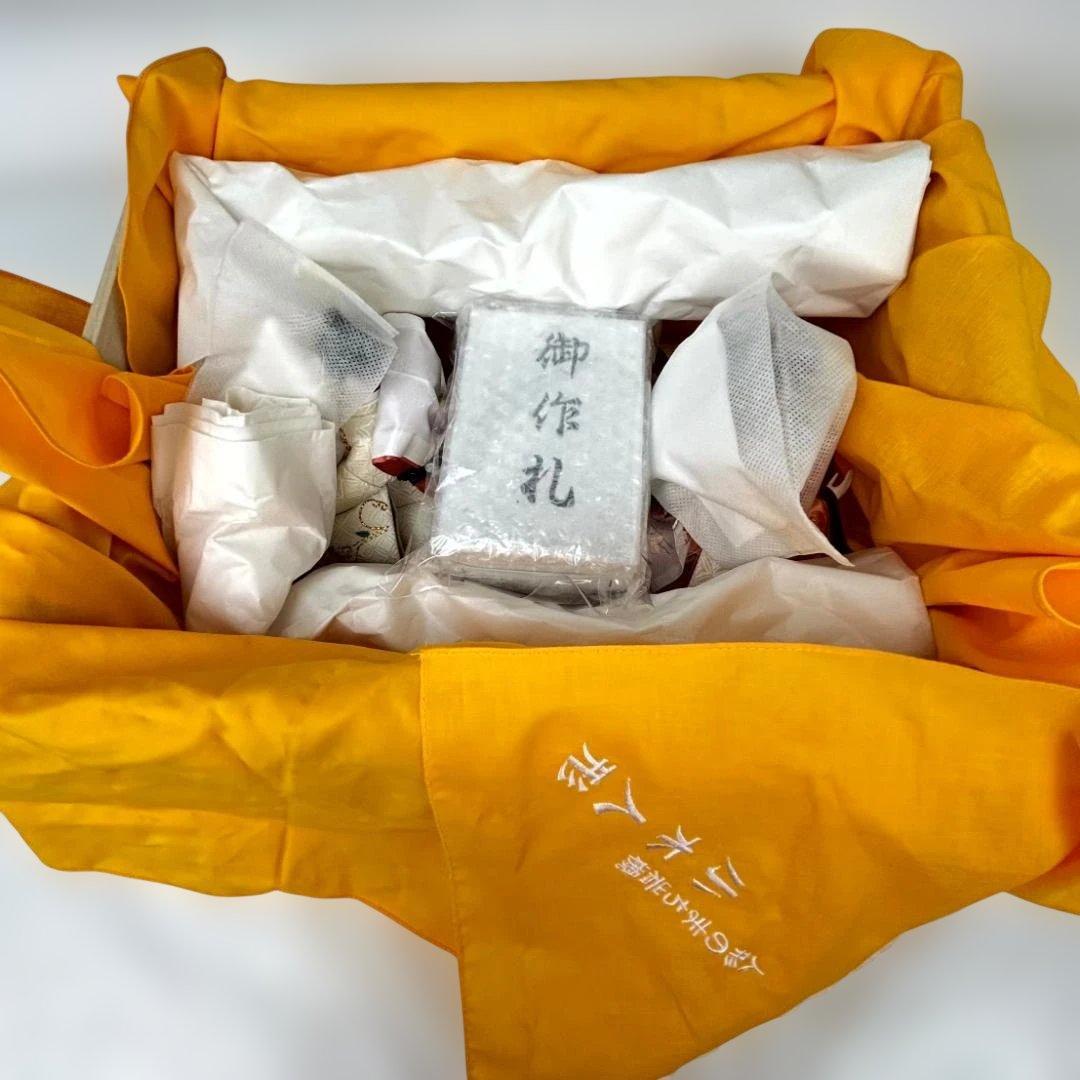 【高級品】雛人形　小木人形　親王飾り男雛と女雛　ひゐな　龍飛作　屛風付き