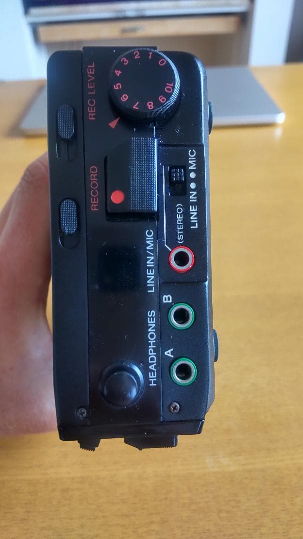 SONY ウオークマン　プロフェッショナル　初期型