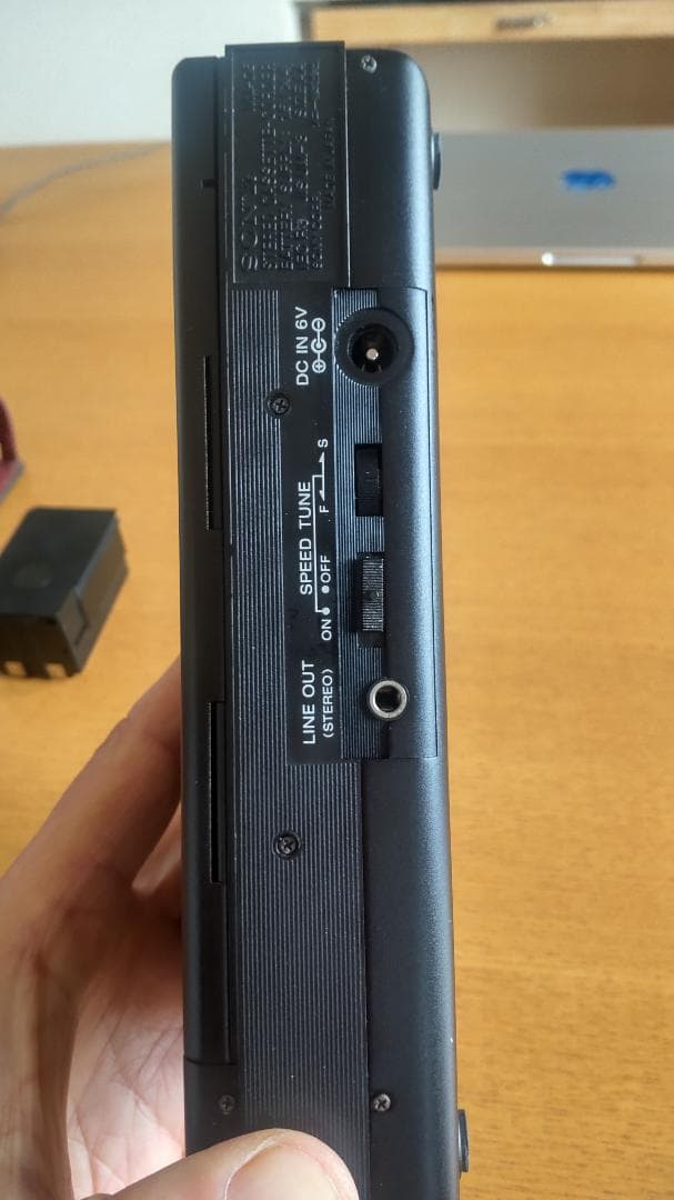 SONY ウオークマン　プロフェッショナル　初期型