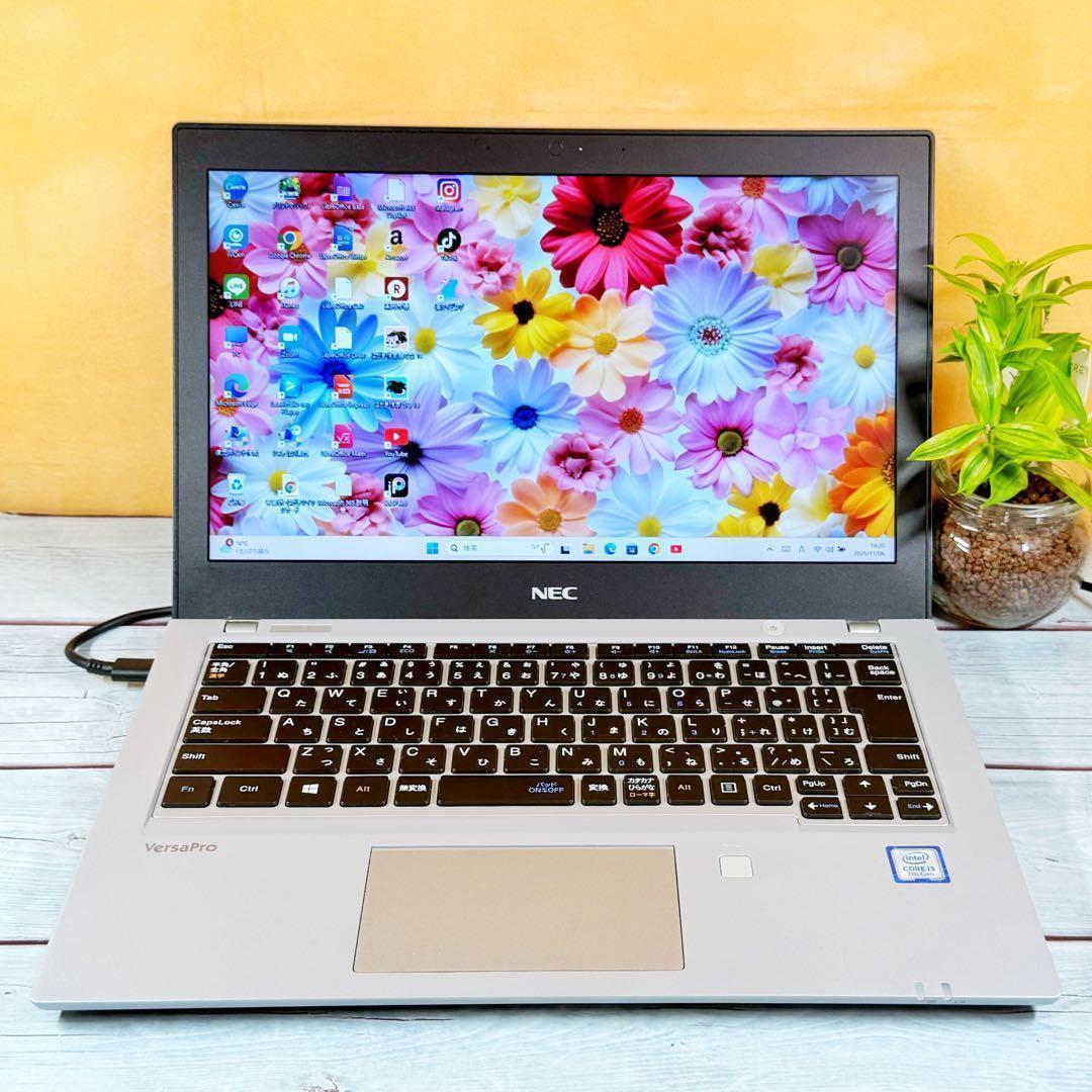 大特価❣️コンパクトノートPC☘️第7世代Core i3☘️爆速SSD✨TYPE-C