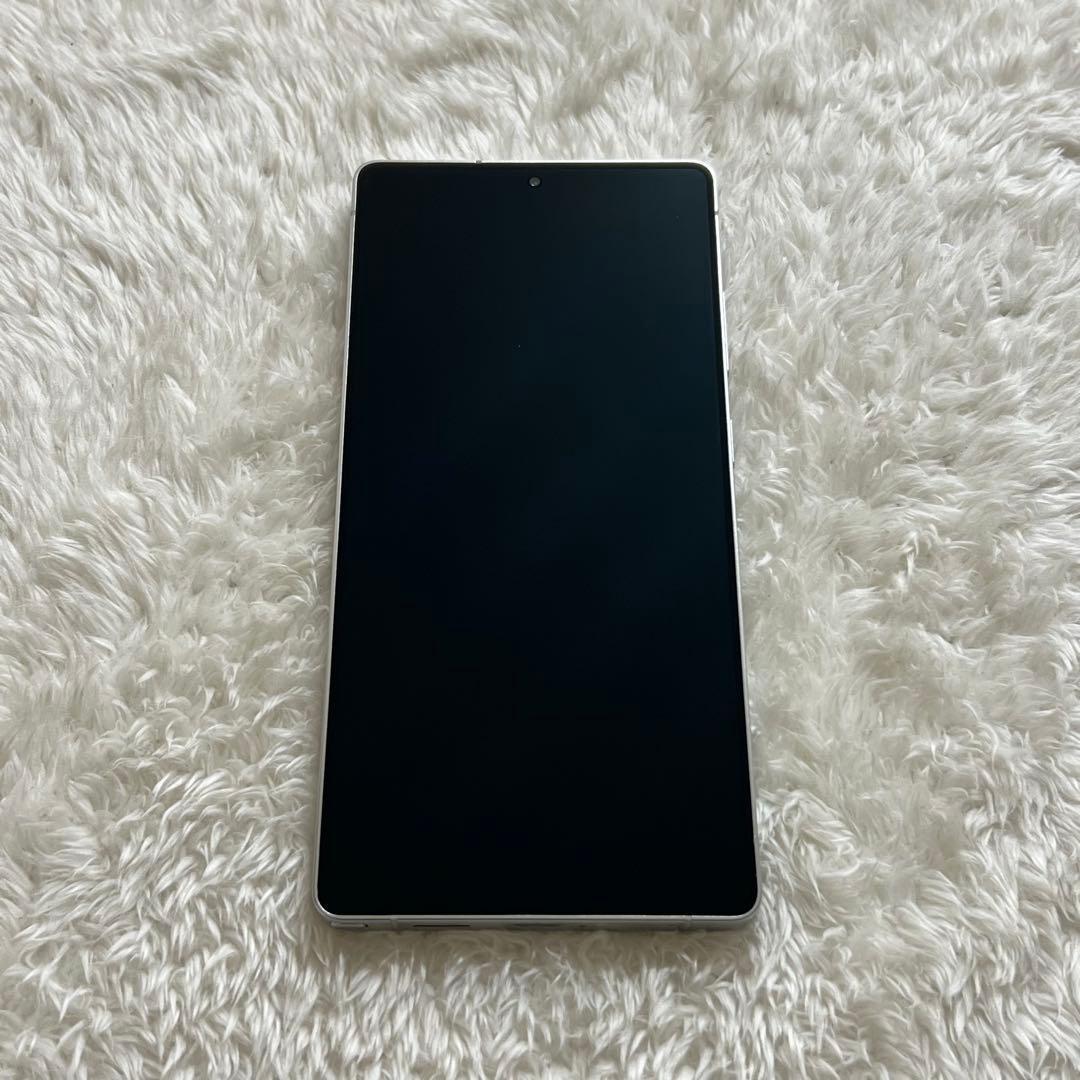 ★ Galaxy S25 ultra 256GB ホワイトシルバー美品j06