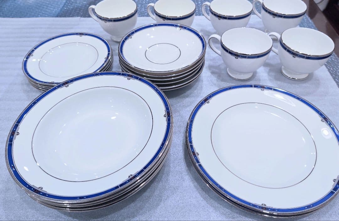  ウェッジウッド キングスブリッジ 黒壺 カップ プレート 青