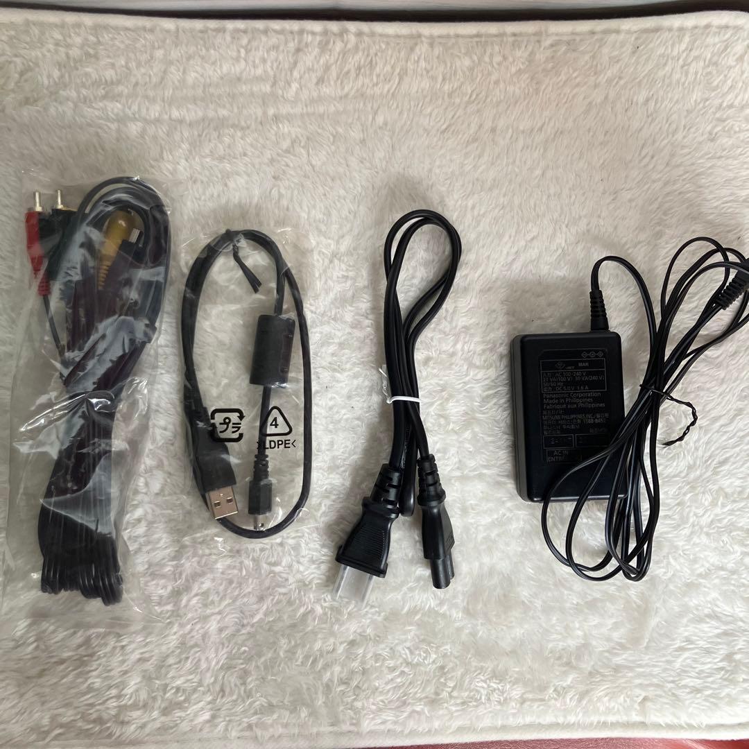 【美品】Panasonic デジタルハイビジョンビデオカメラ HC-V100M