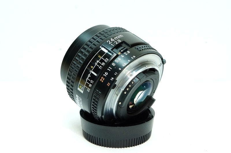 【明るい広角レンズ/美しいボケ】 Nikon AF 24mm F2.8