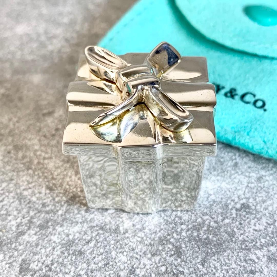 ティファニー ギフトボックス ジュエリーケース ピルケース シルバー SP1e