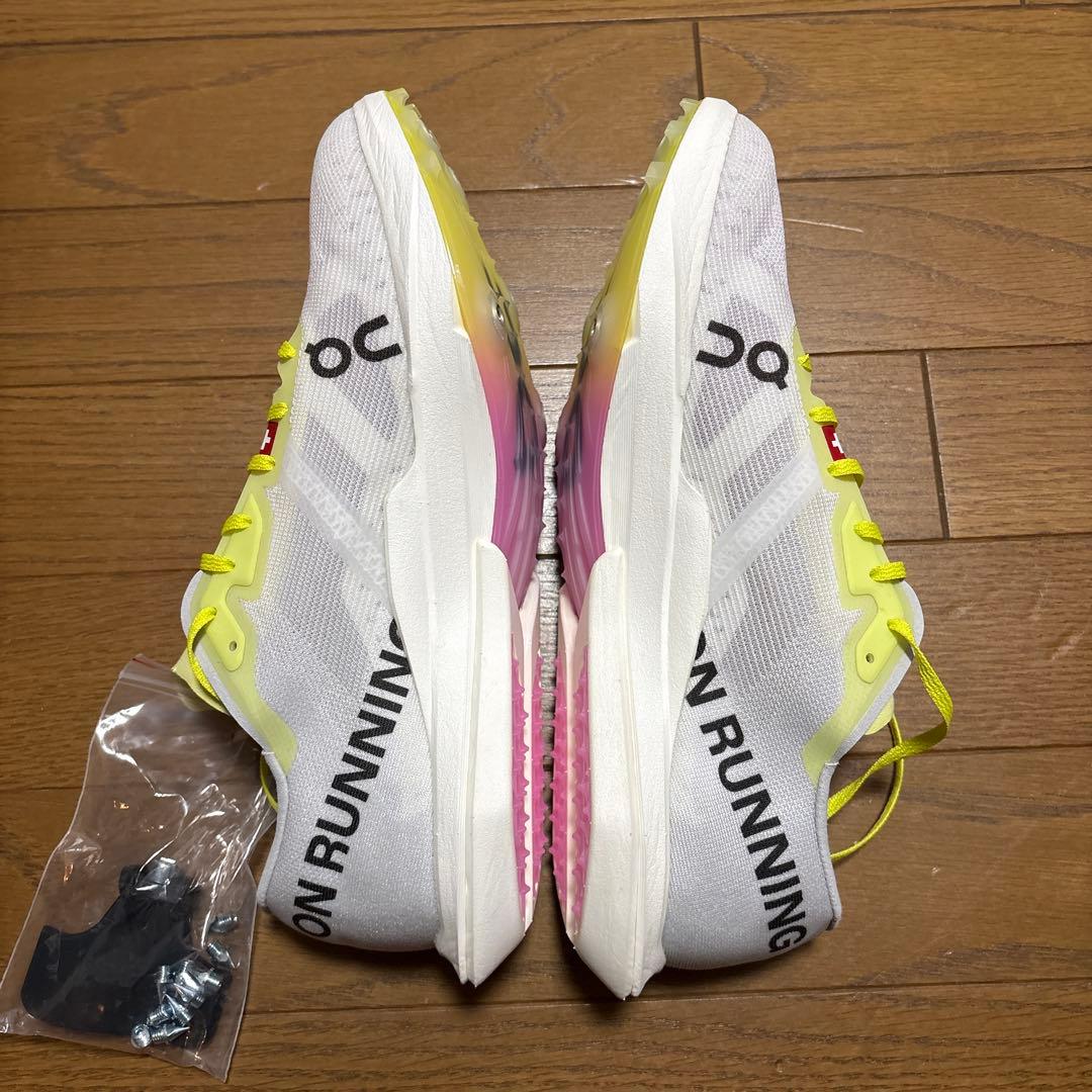 オン クラウドスパイク アンプリウス2 26.5センチ