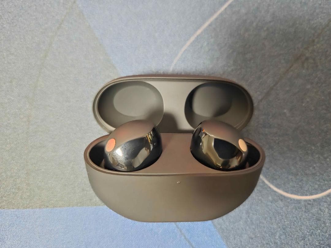 【ほぼ新品】 wf 1000xm5 sony ワイヤレスイヤホン