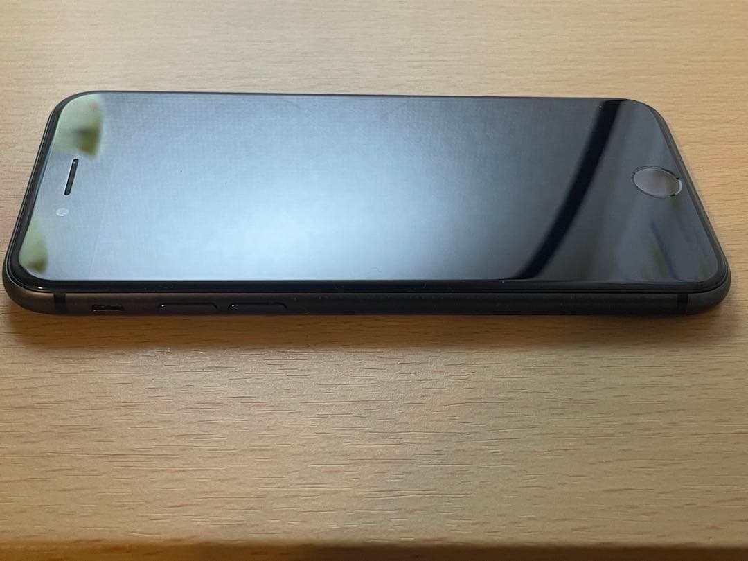Apple iPhone8 スペースグレイ　64GB バッテリー最大容量100%