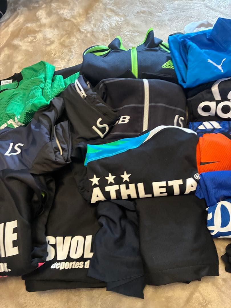 サッカーまとめ売り　アスレタ　ルース　スボルメ　adidas NIKE