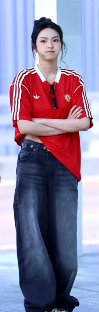 adidas マンチェスター・ユナイテッド babymonster チキータ着用