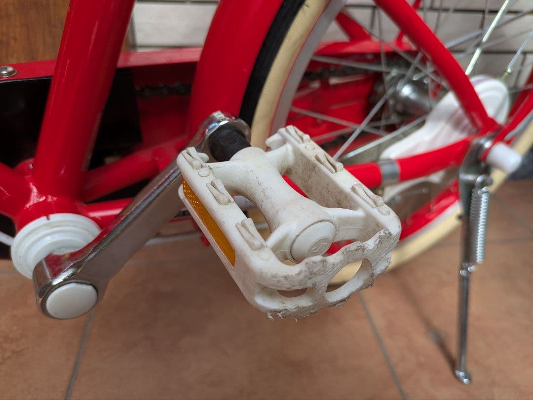 ハローキティ 18インチ　自転車　子供用　サイクルあさひ　幼児　【室内保管】