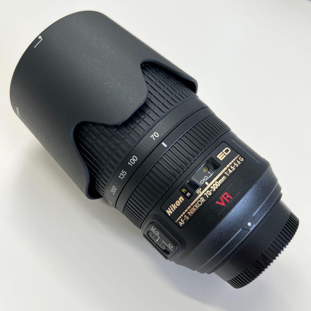 美品★AF-S VR Zoom-Nikkor 70-300mm フィルター2枚付