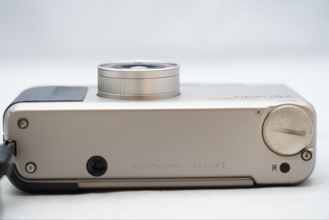 ☆大人気カメラ☆ コンタックス T2 ゾナー 38㎜ F=1:2.8 クローム