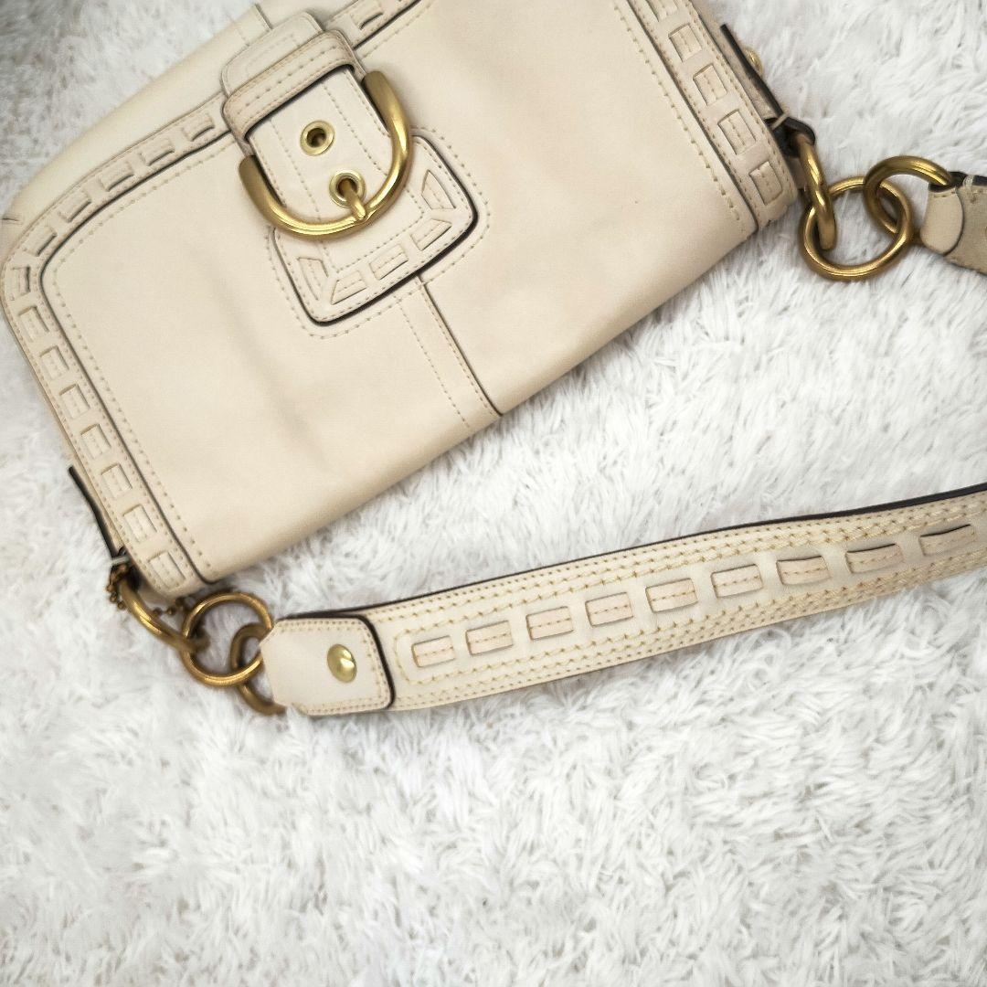 美品⭐️COACH SOHO ワンショルダーバッグ　レザー ゴールド金具 白