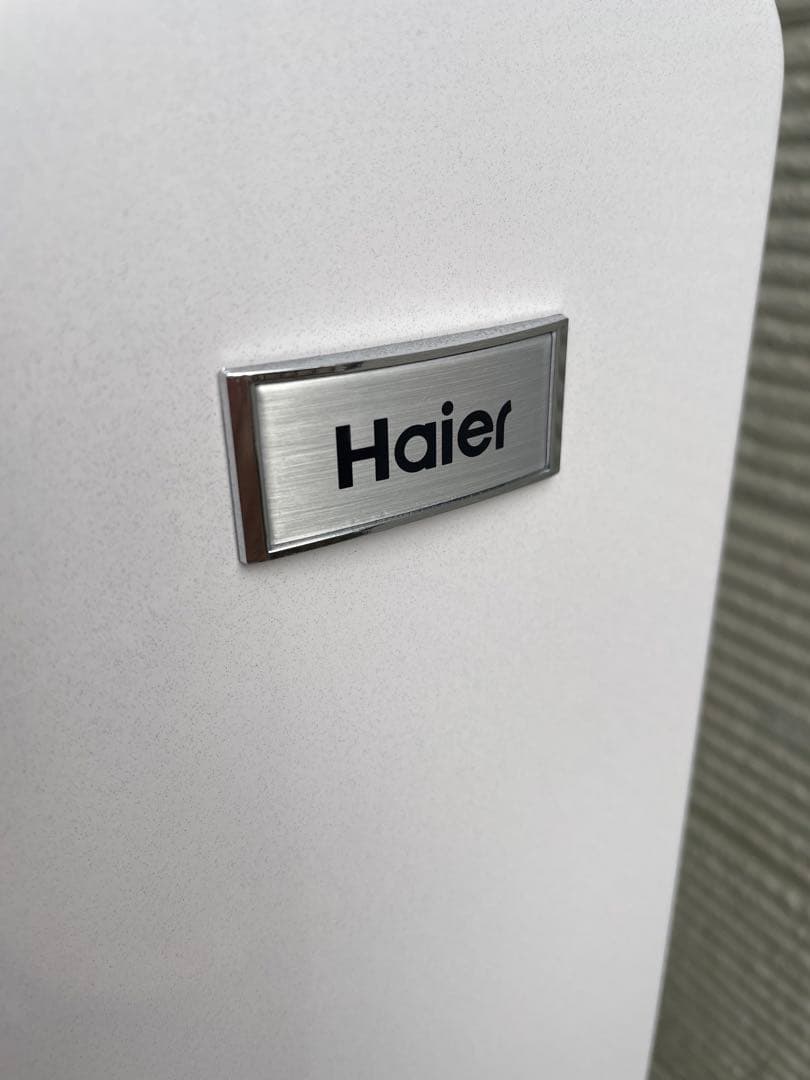 580極美品✨ ハイアール 148L おしゃれホワイト 2ドア冷蔵庫 右開き