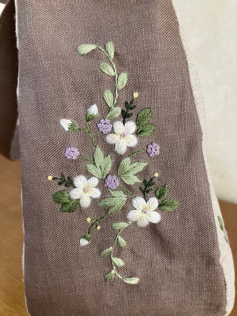 ハンドメイド手刺繍バッグ