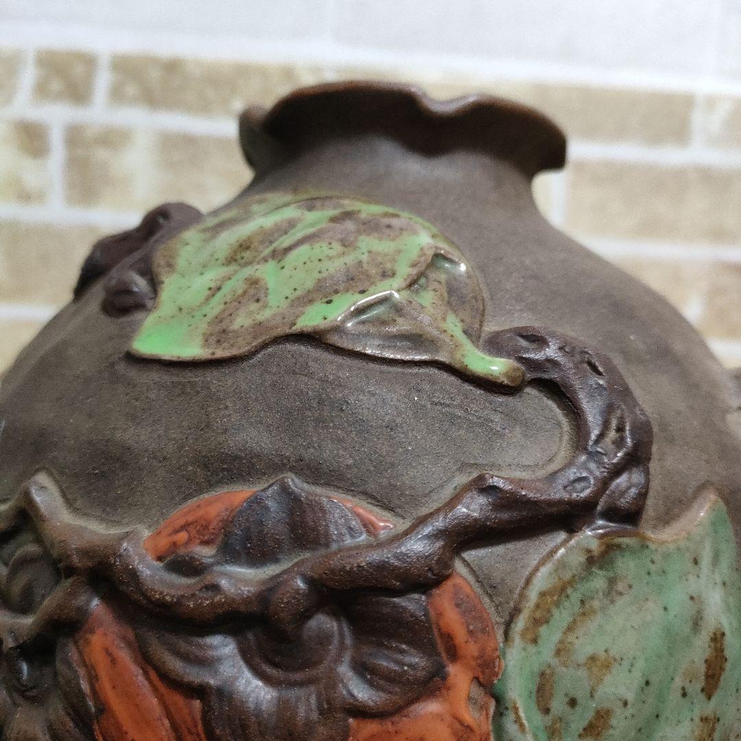 【希少】鍋島焼 幾平作 盛上彩釉柿絵彫 浮彫 双耳花瓶 花器