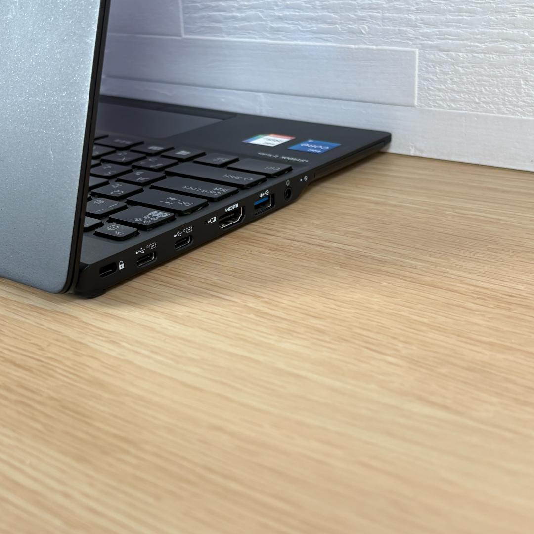 富士通　11世代i5　美品　ノートパソコン　Windows11　オフィス付　13