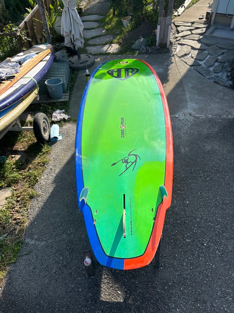 Mark Richards C4 Waterman Signatureリペアー中